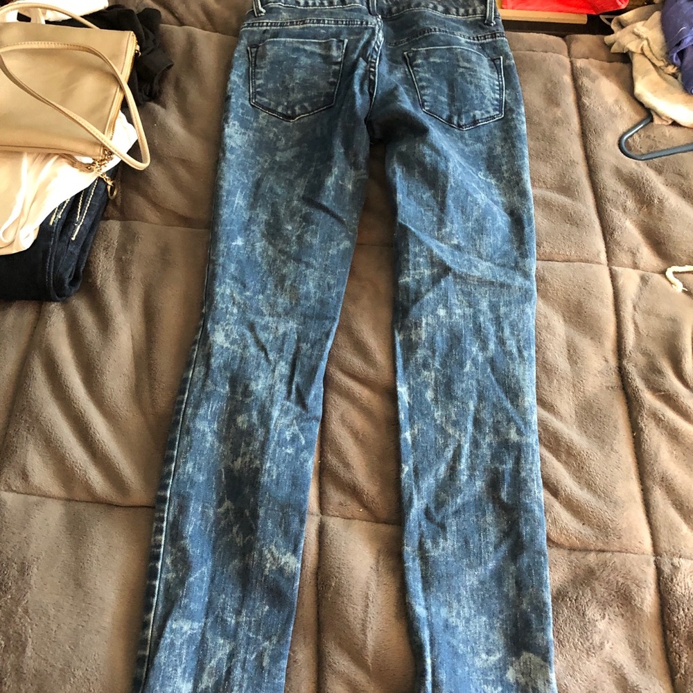 Jeans - Picture 2 of 3